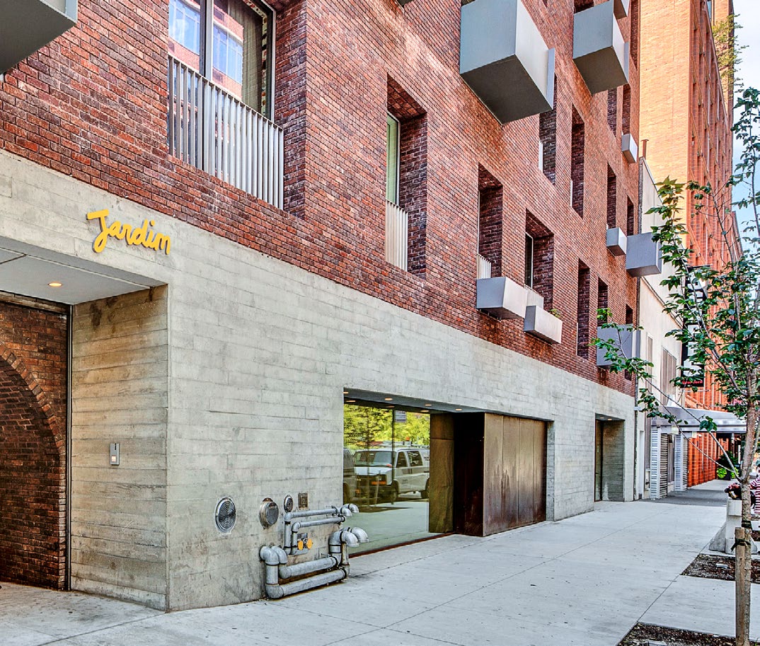 532 W 28th Street Flyer
