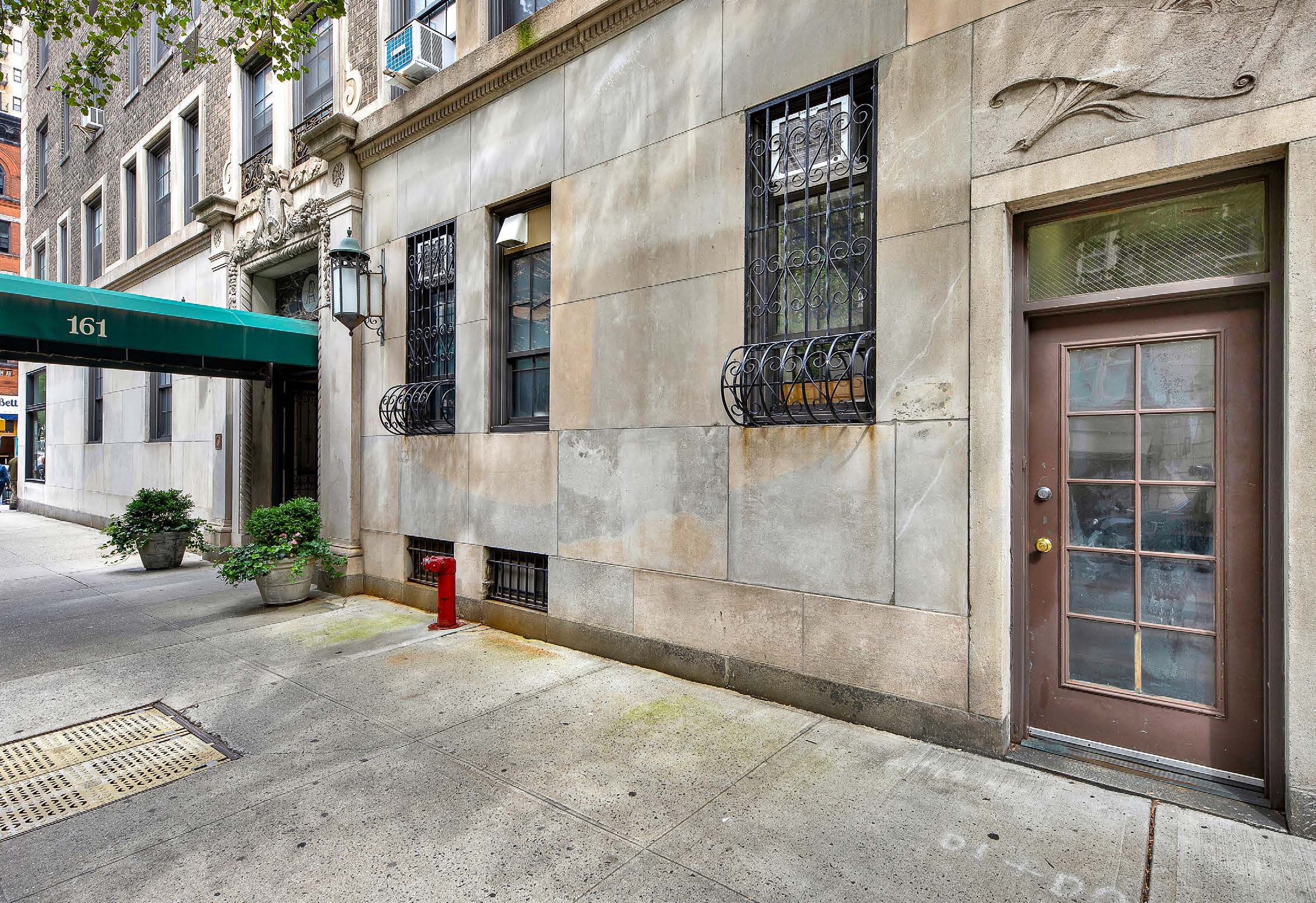 161 W 75th Street (002)